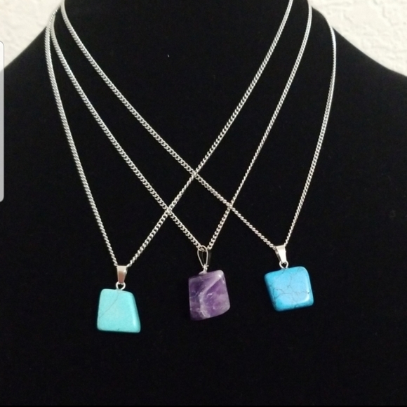 🔵🆕️ Blue stone Necklace - Picture 2 of 3